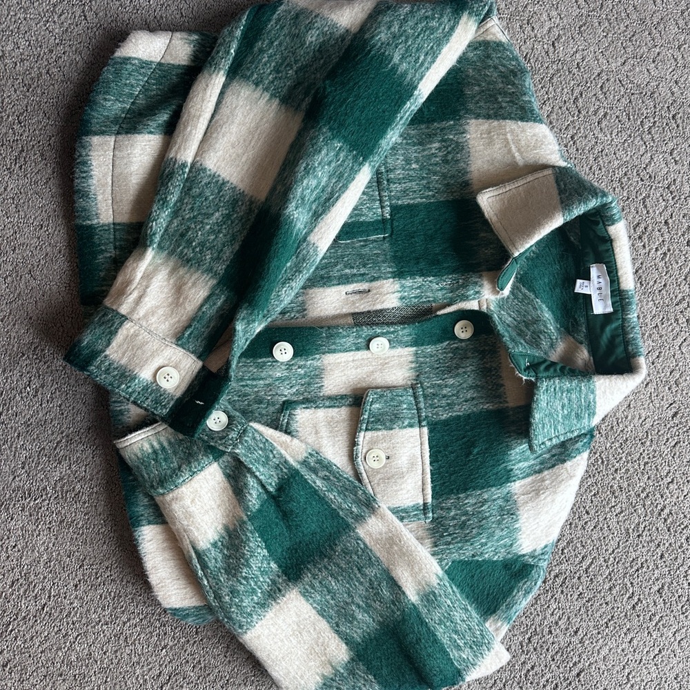 Woman's Green and Cream cropped flannel jacket